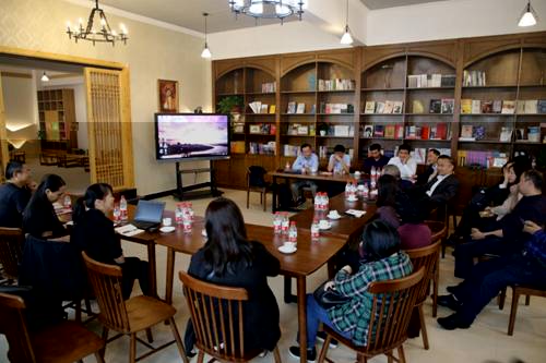 http://foreign.hut.edu.cn/__local/B/E6/B0/DA41ED84DEB22A299ED8B0A7D6E_6DC4D8F5_1D655.jpg